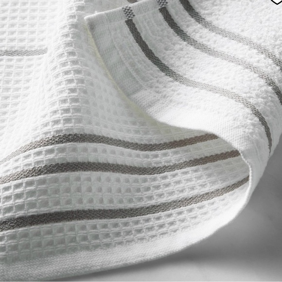 Williams Sonoma Waffle Weave Towels - Picture 3 of 12